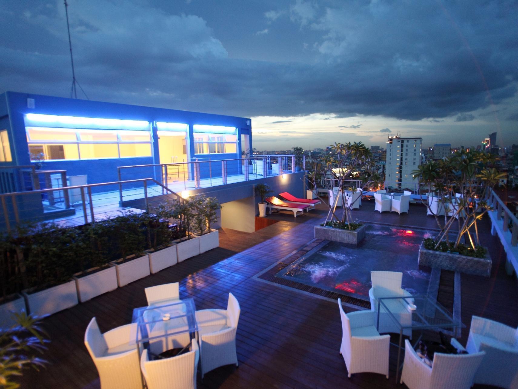 The Frangipani Living Arts Hotel And Spa Phnom Penh Exterior photo