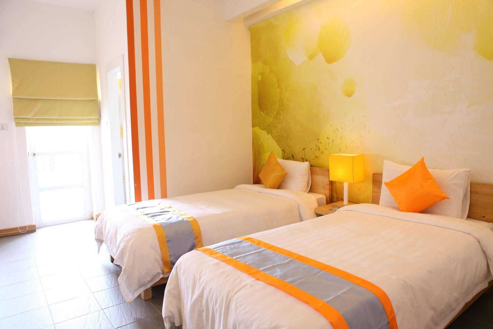 The Frangipani Living Arts Hotel And Spa Phnom Penh Room photo